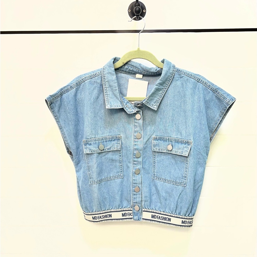 Cropped Denim Button up Shirt MD Fashion NWT - Picture 3 of 6